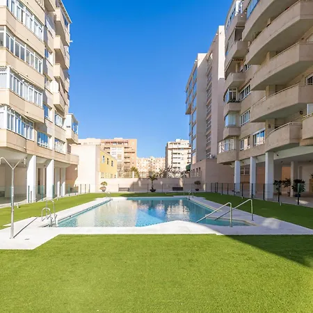 H2m Teatinos Pool & Terrace Apartment